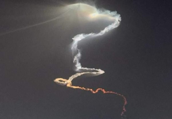 91微操盘 伊朗首射“泥石”导弹，却暴露一个巨大弱点：导弹可能不够用了