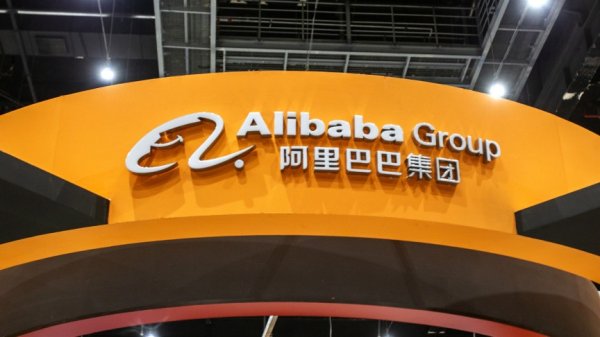 天弘配资 英伟达涨幅扩大至3%